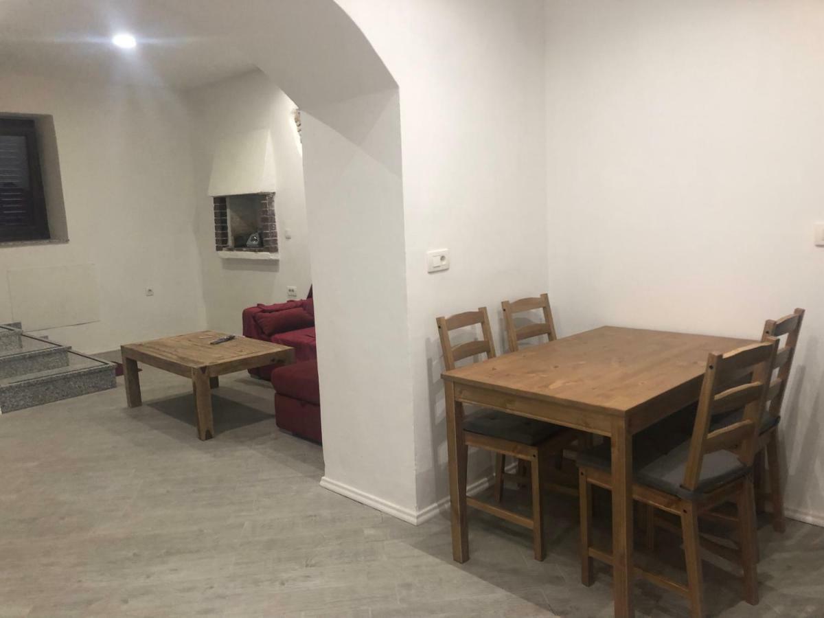 Appartement Bozic Apartman à Pula Extérieur photo